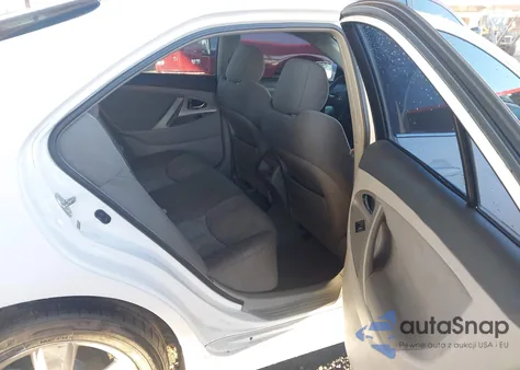 2010 Toyota Camry Se z USA, uszkodzony, nr VIN 4T1BF3EK5AU506805